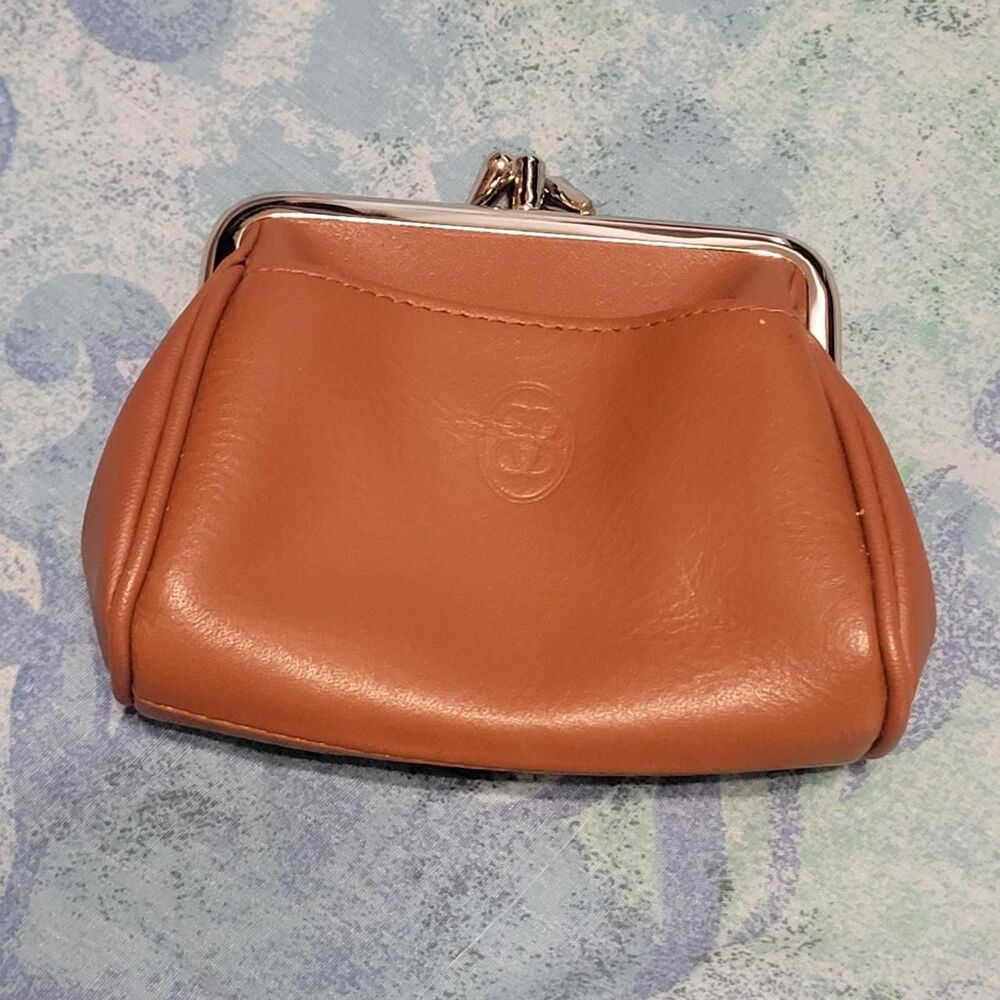 Vintage Buxton Brown Leather Coin Pouch